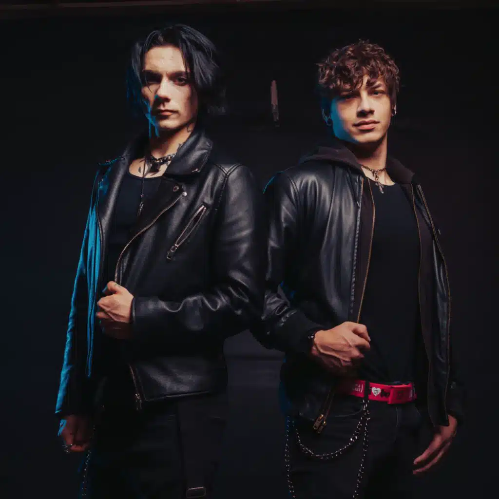 Wandered To LA (feat. ARANKAI)