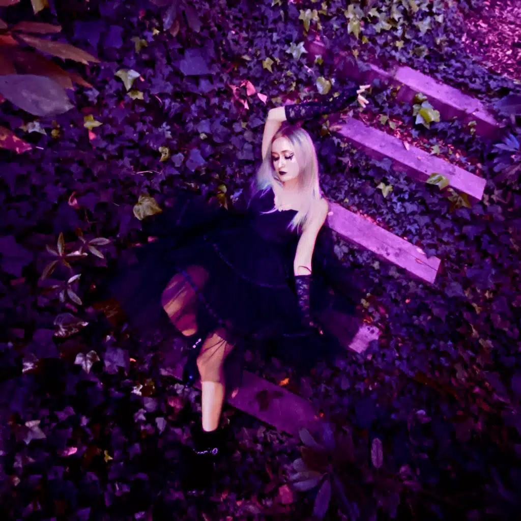 Wear Me Out (feat. Mary Mortem)