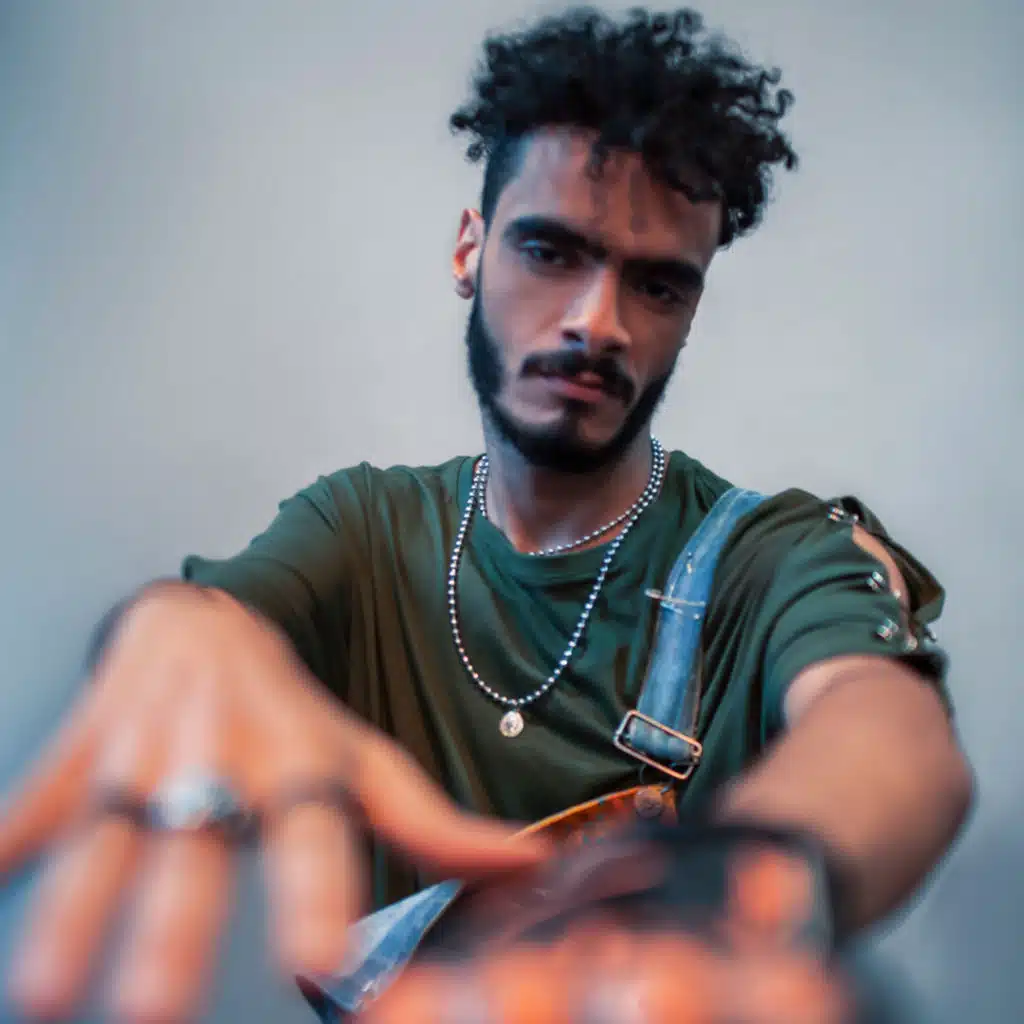 دمينو (مع L5VAV)