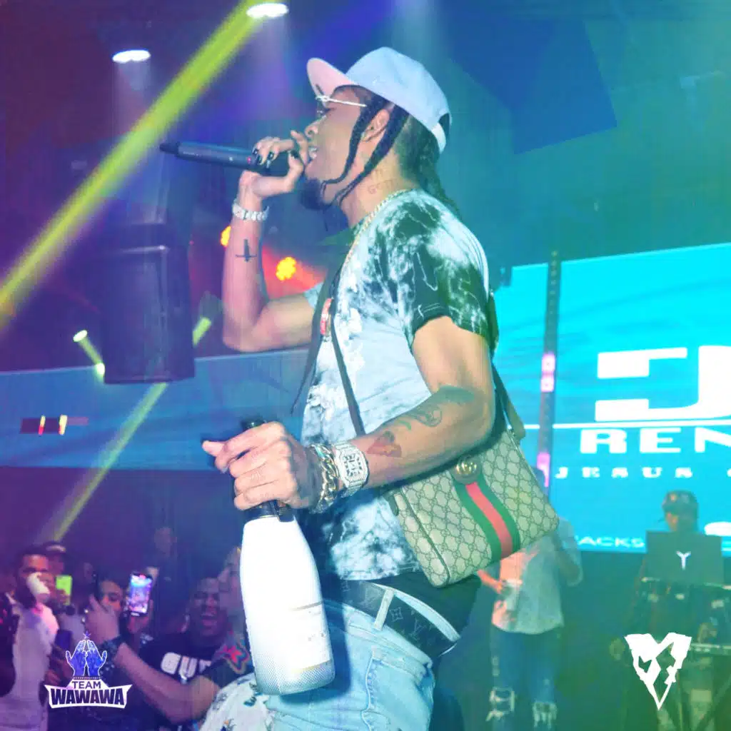 65 Millones (En Vivo)