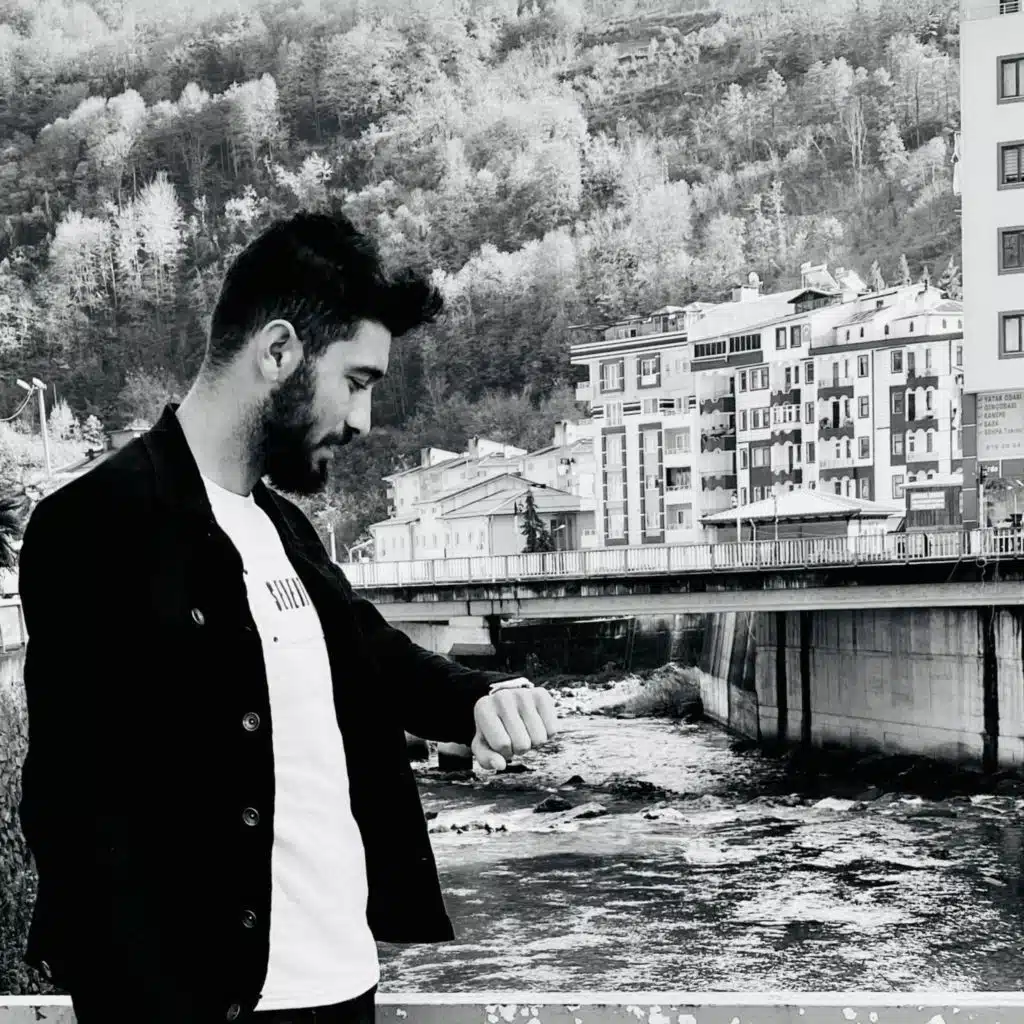 Sevgi Dolu Dünyamız