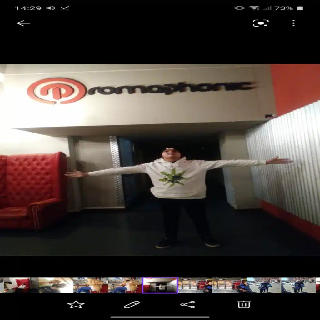 Voces de Noche Romaphonic