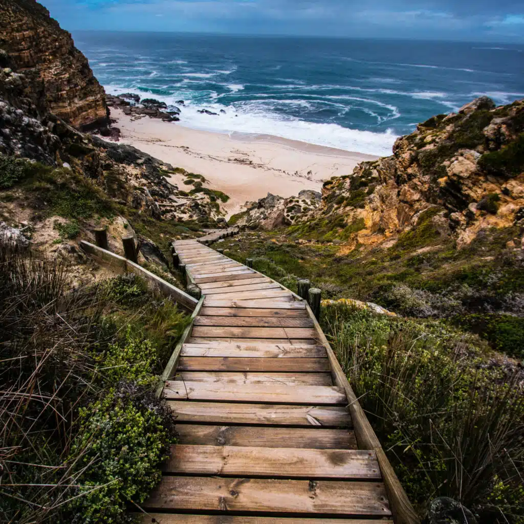 SHORT GUIDED MEDITATION TEASER - Listen to the full episode in the Slow App.