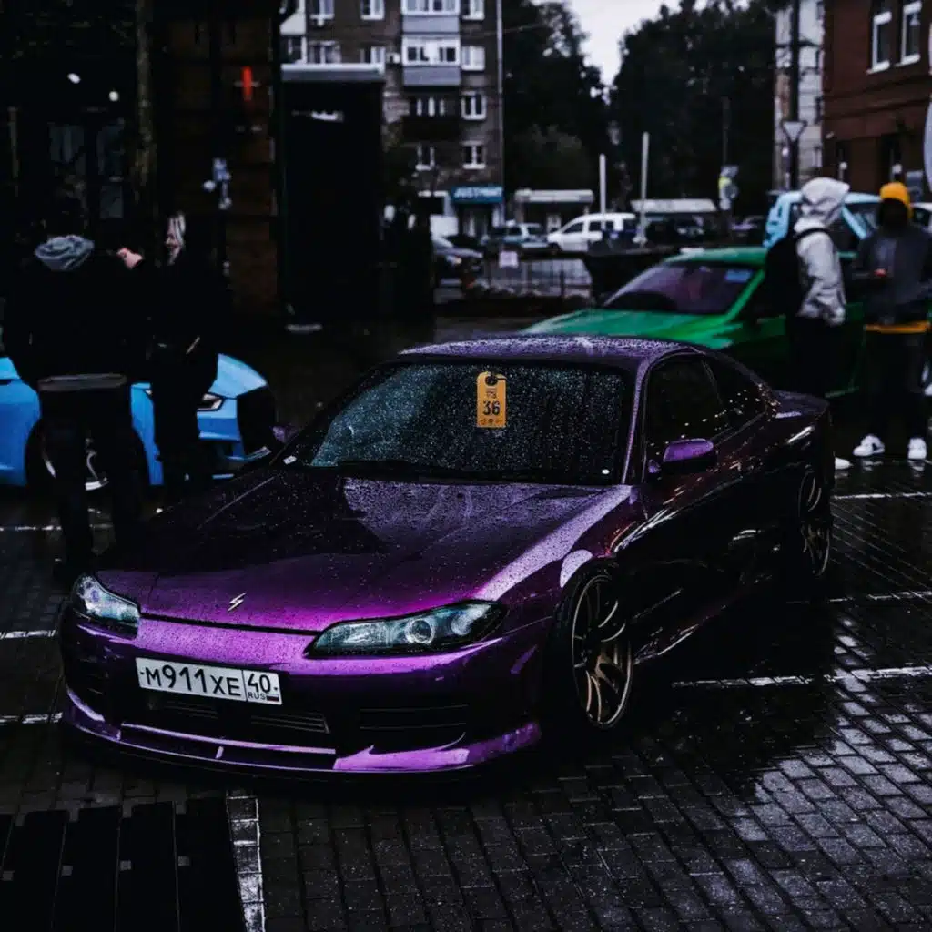 Hot Pursuit (feat. SHADXWBXRN)