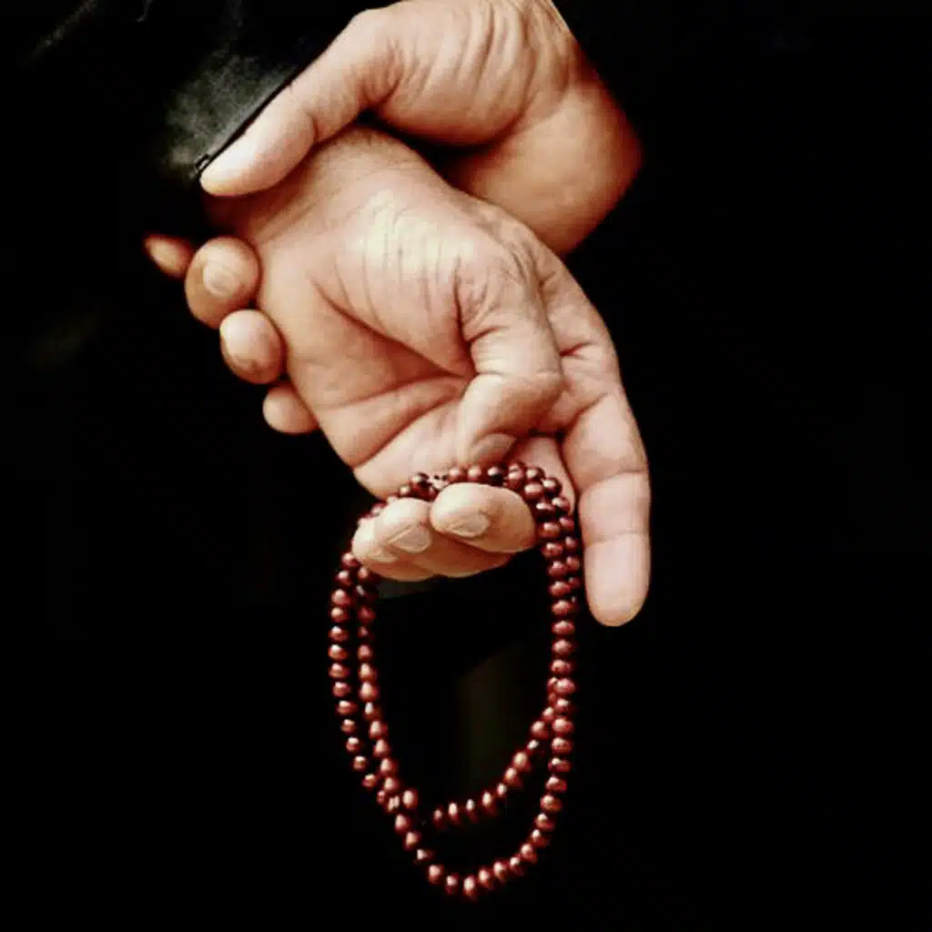 سأتلو سورتينِ بلا نوايا