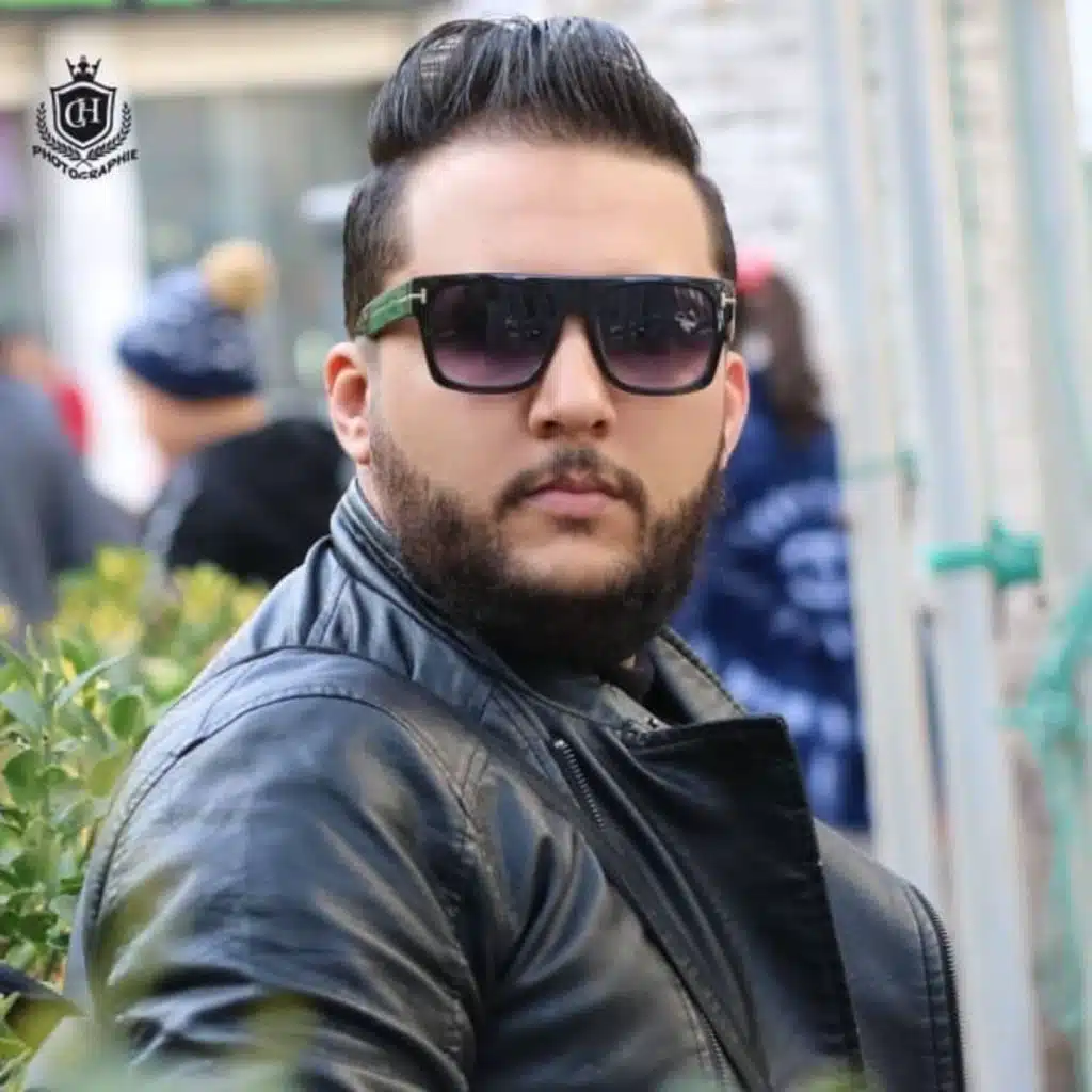 نخدم على و لادي