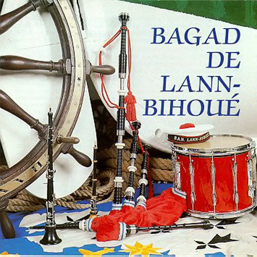 4em album (Breton Pipe Band - Celtic Music from Brittany  -Keltia Musique -Bretagne)