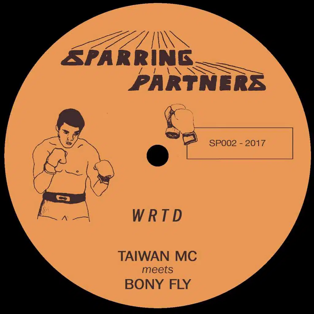Taiwan MC Meets Bony Fly