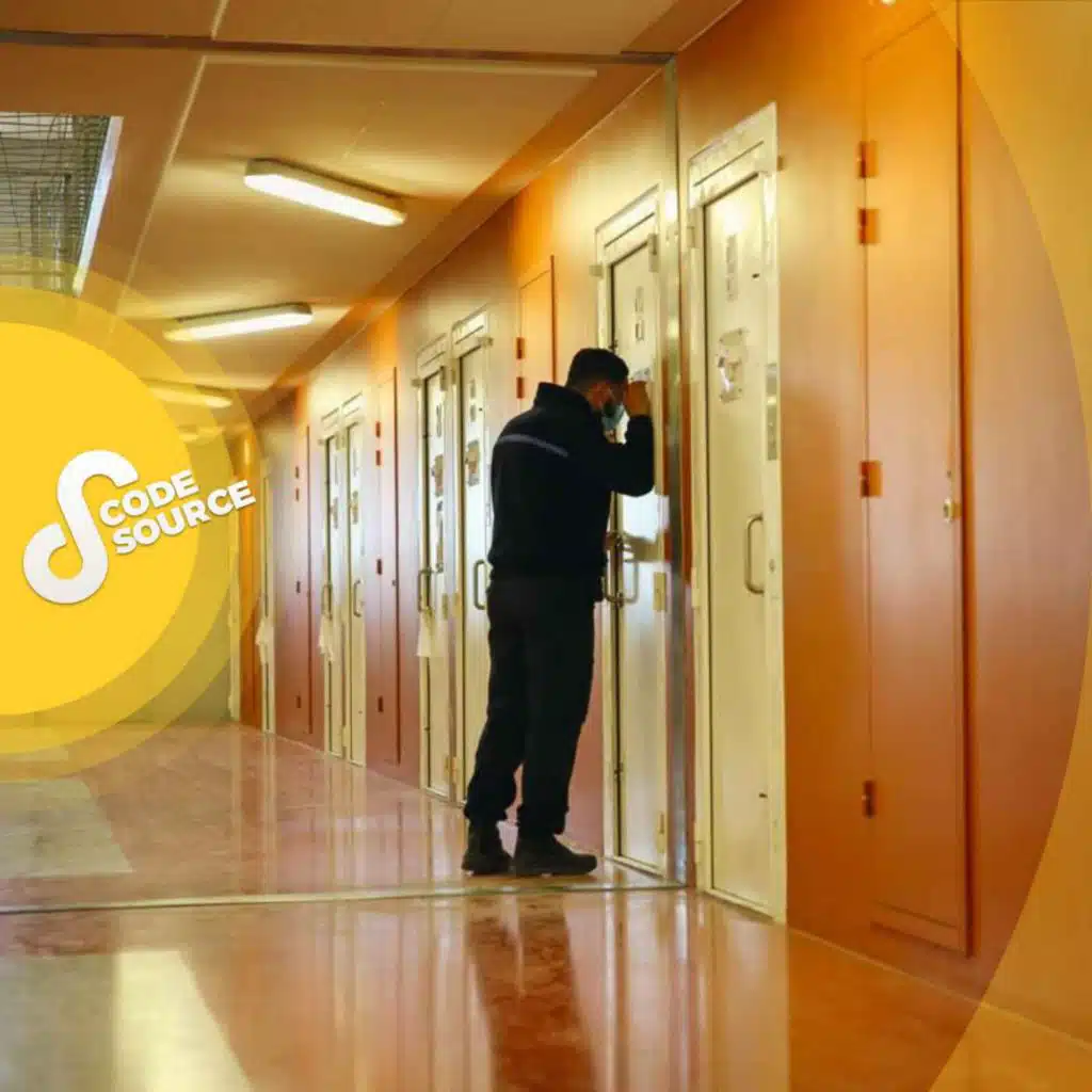 Espionnage : comment le renseignement infiltre les prisons