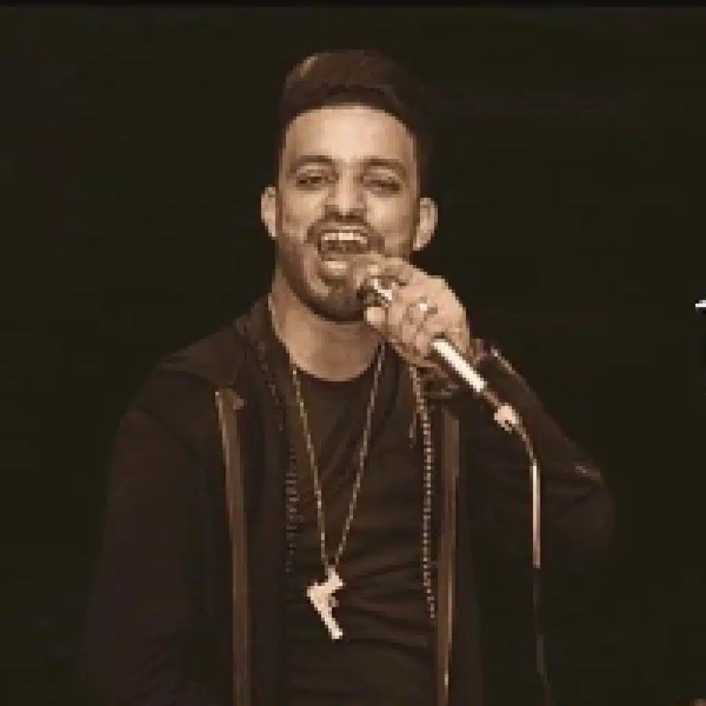 مهرجان رايحين النار