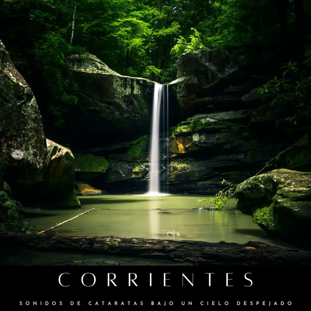 Corrientes: Sonidos De Cataratas Bajo Un Cielo Despejado