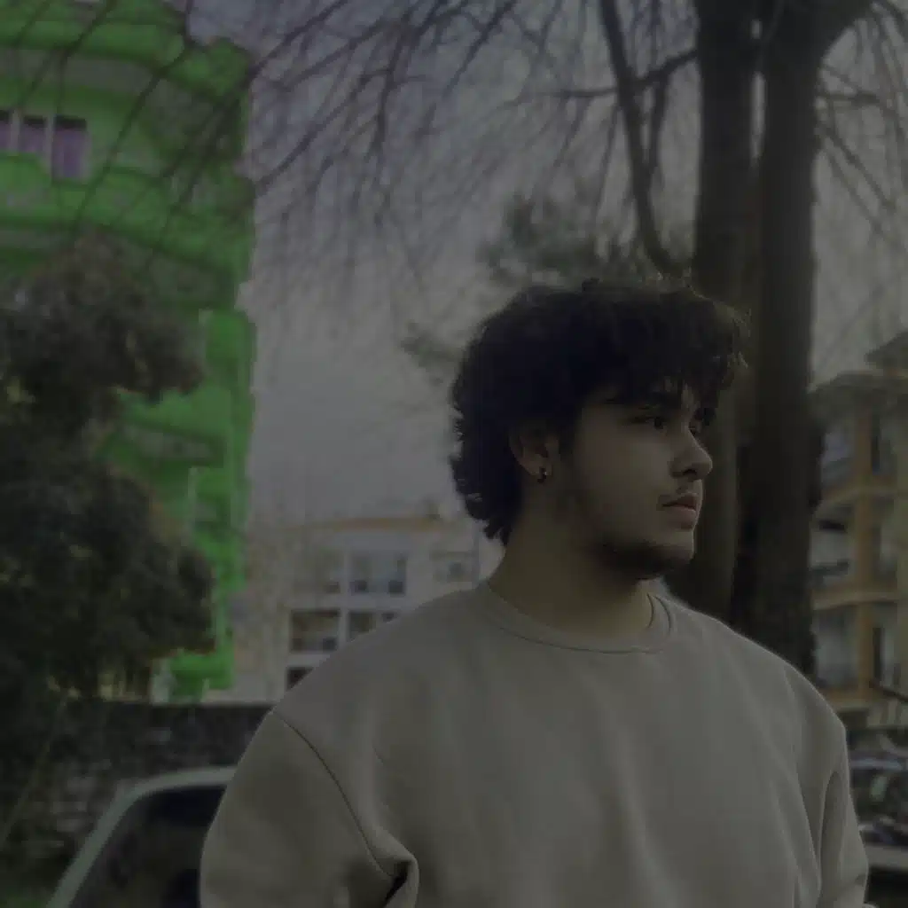 Sadece Yanında Gülüyorum (Akustik)