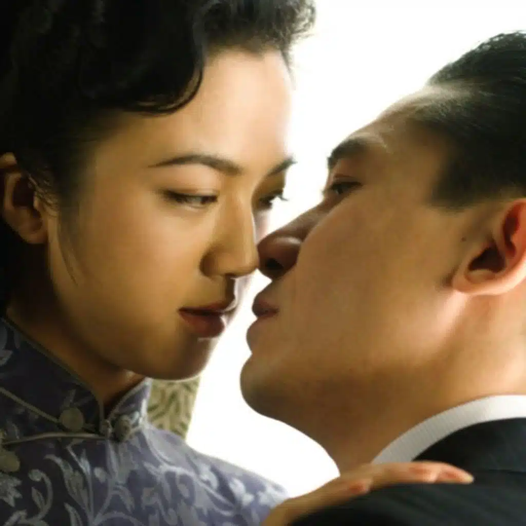 Thang Duy bị chồng sắp cưới ruồng bỏ, sự nghiệp đóng băng vì cảnh nóng quá thật trong ‘Sắc giới'