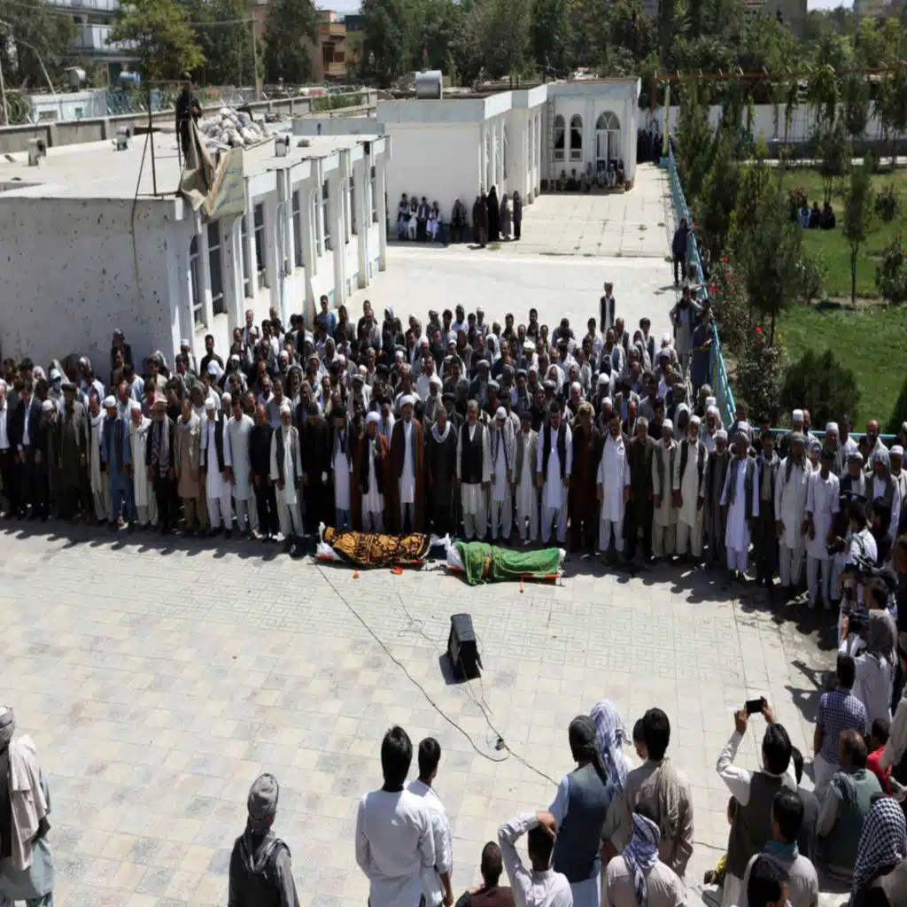 تفجيرات المساجد تتوالي في أفغانستان . تفجير جديد يسفر عن مقتل وإصابه 76