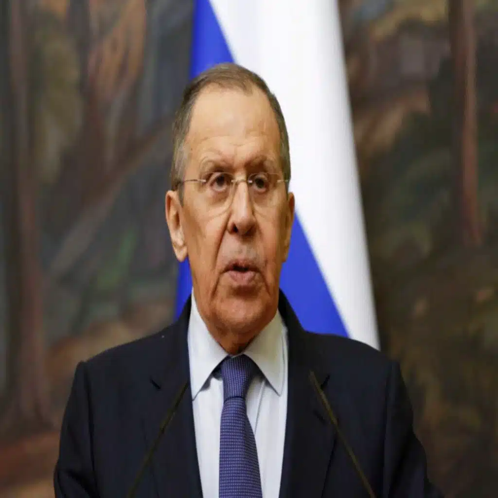 وزير الخارجية الروسي يهدد : الحرب النووية العالمية أصبحت خطرا حقيقيا وبريطانيا والناتو  أهداف مشروعة في أوكرانيا 