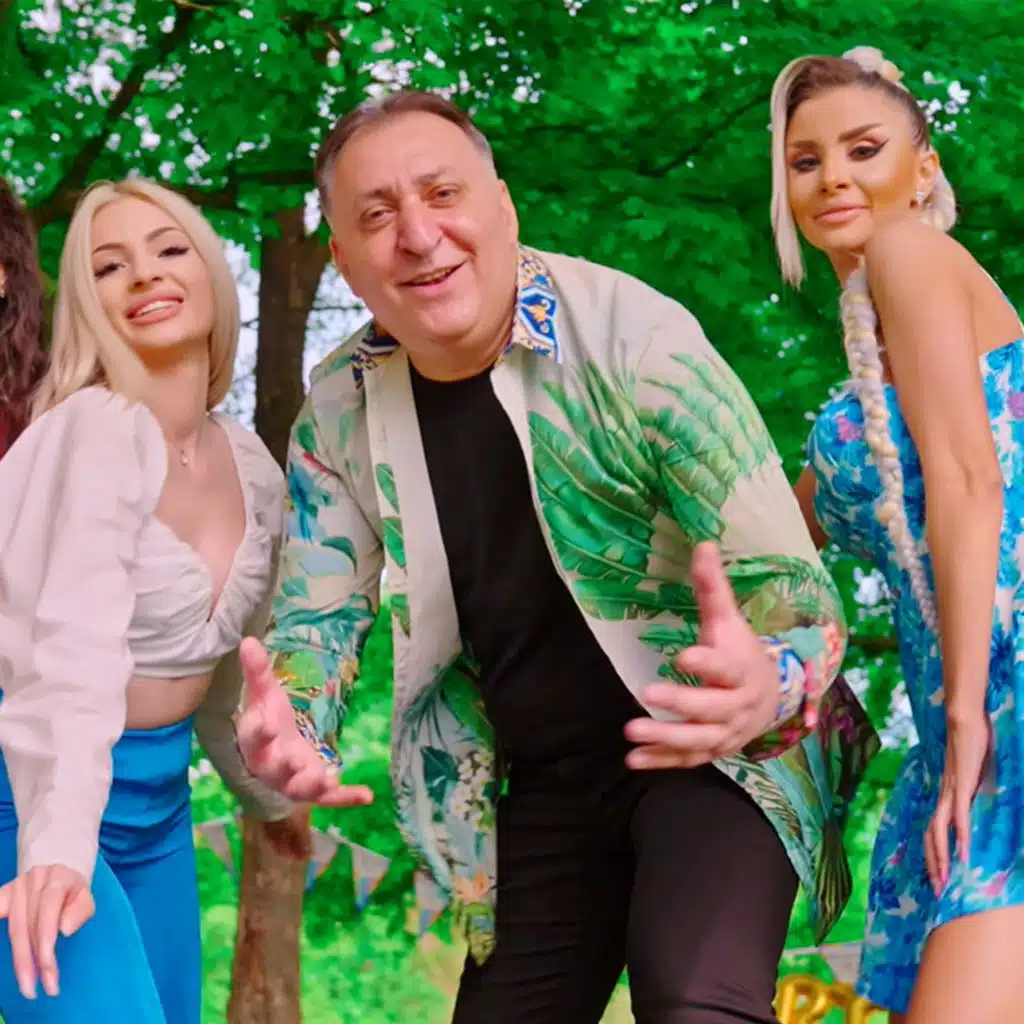 Sa iubesti doua femei (feat. Jador)