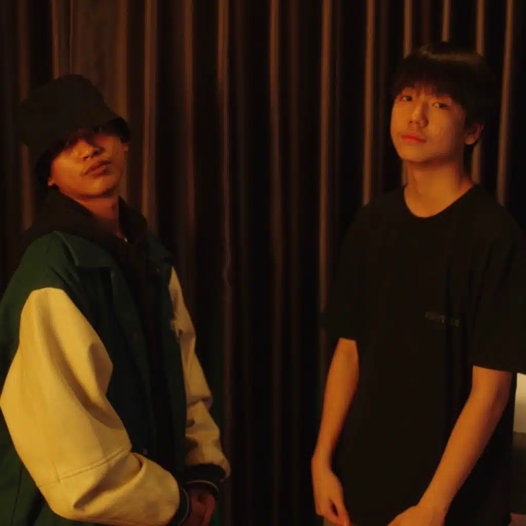อยากย้อนเวลา (feat. PRATYAMIC)