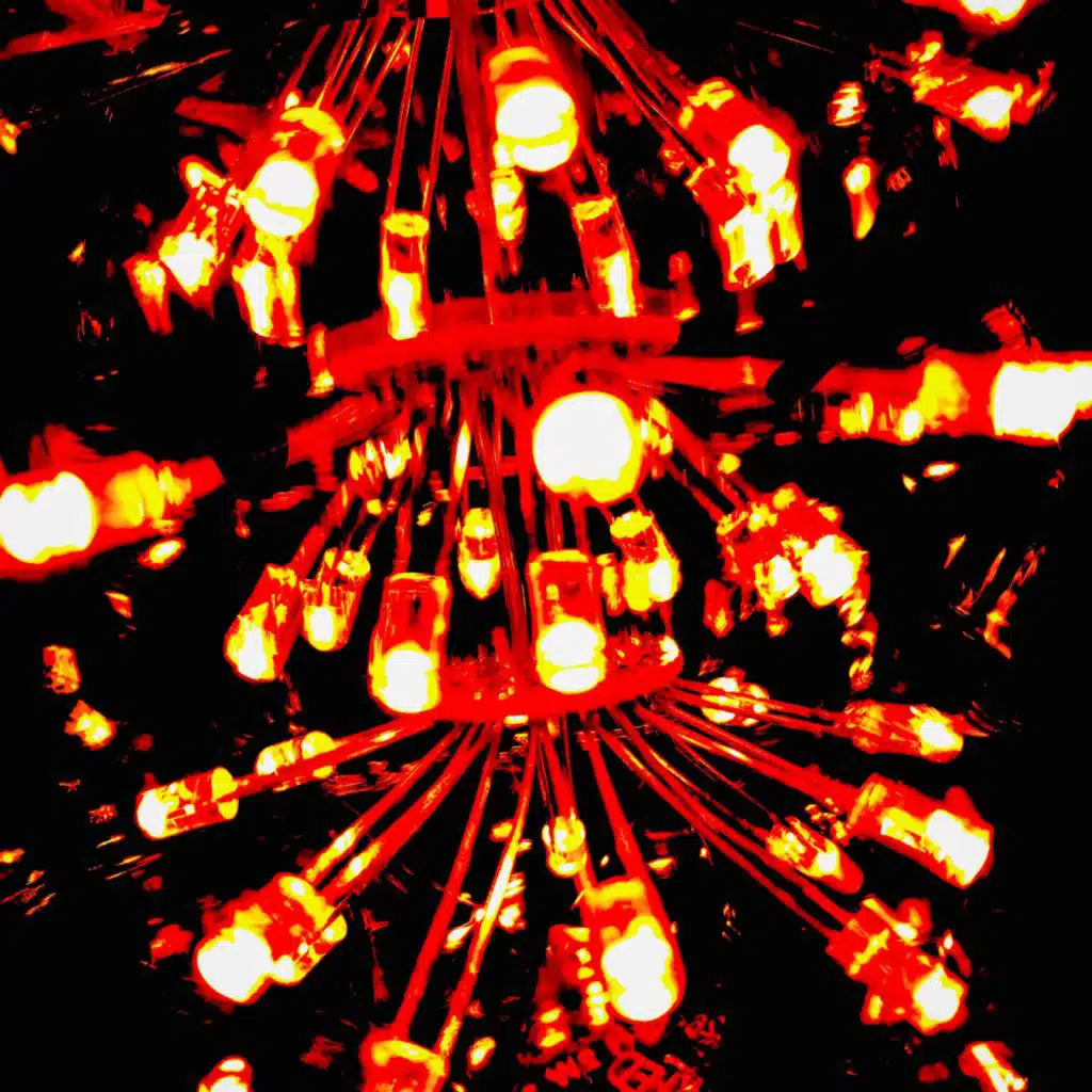 겨울밤 하늘에 비가 내린다