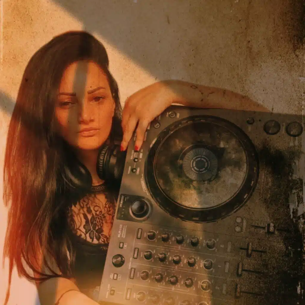 من اول دقيقة اليسا و سعد لمجرد ريمكس