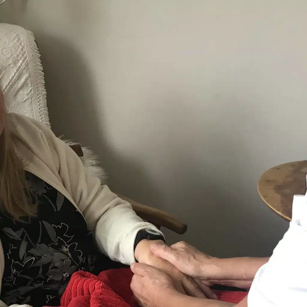 Beröring lugnar bättre än läkemedel