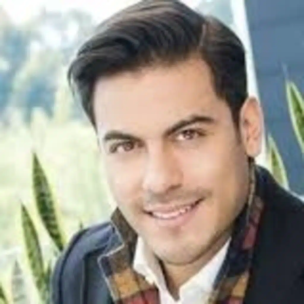 CARLOS RIVERA EN NOCHE DE ROMANCE