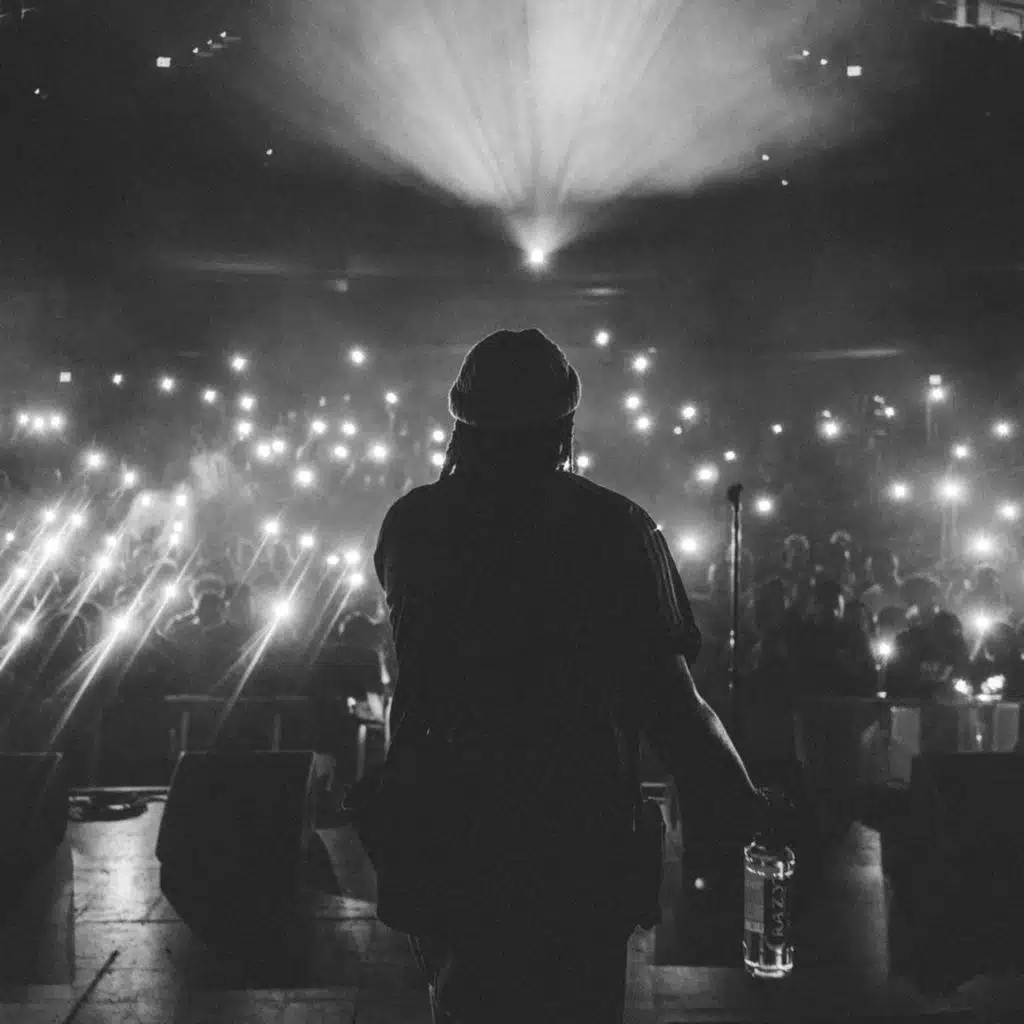 ولاشي (مع امير مشهور)