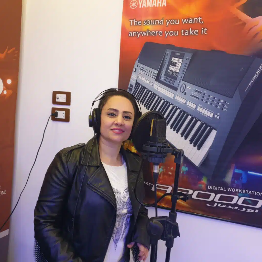 ترنيمه اتصرف انت يارب فيا انجى بطرس