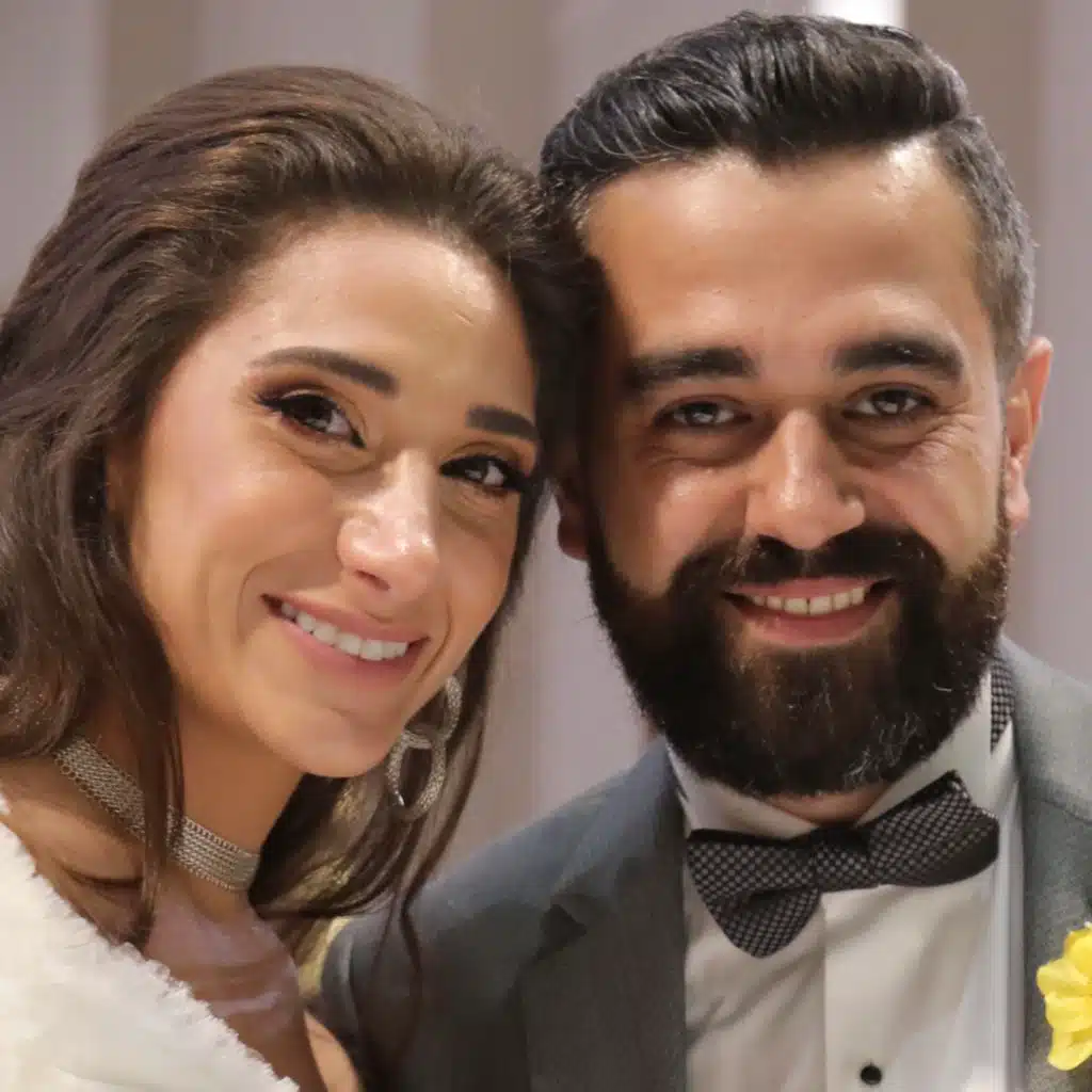 ها نحن أمامك