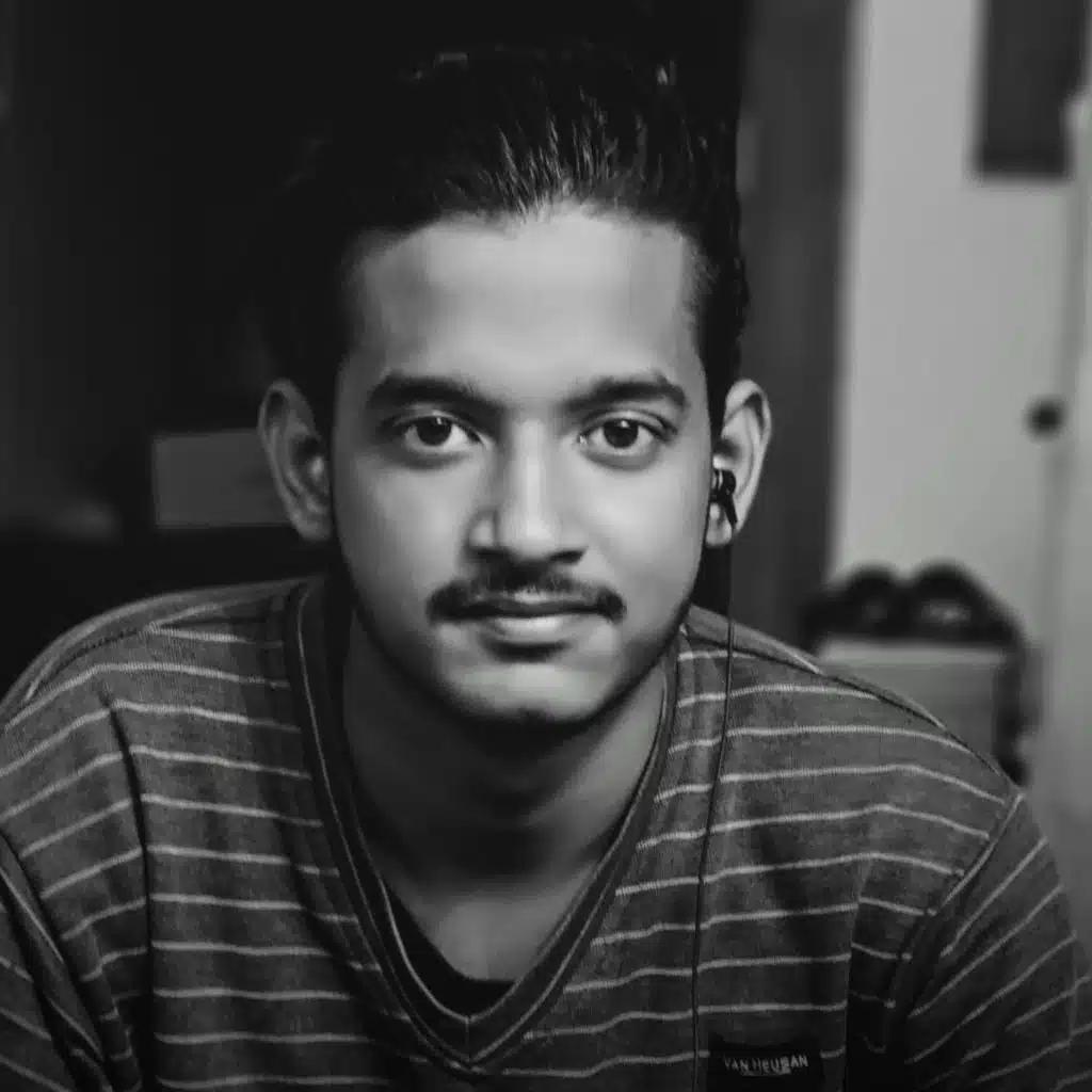  THINK AND GROW RICH (Napoleon Hill).                                 