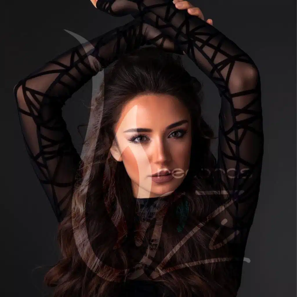 hiya hiya (feat. Carla Chamoun)