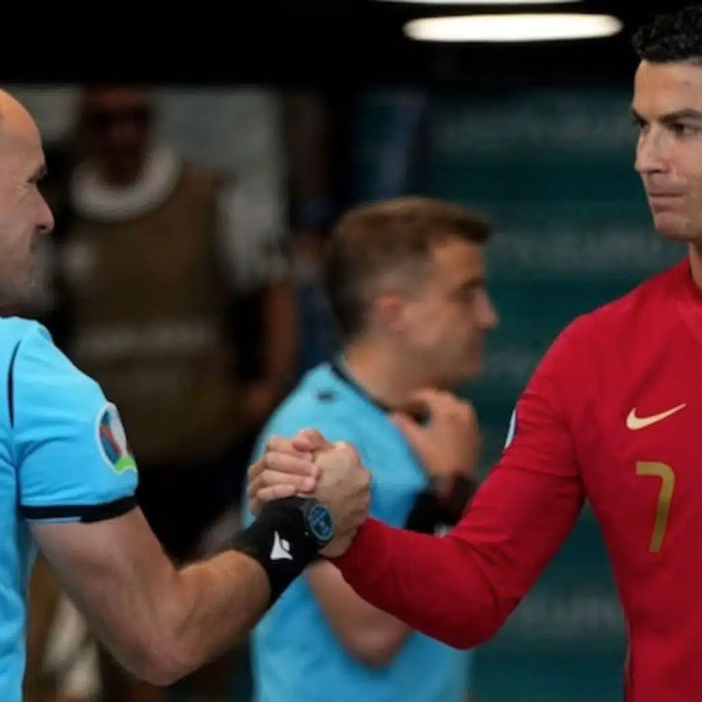 حصاد يورو2020 العنصرية و الفار و العنف و اقوى مواجهات دور 16 و التوقعات و المفاجآت