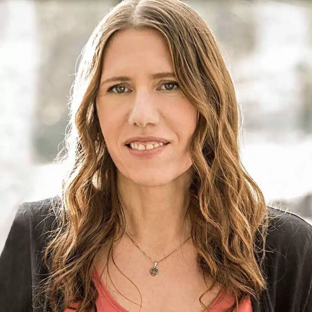 Author, Activist, and Interviewer Marianne Schnall - Leading on Purpose