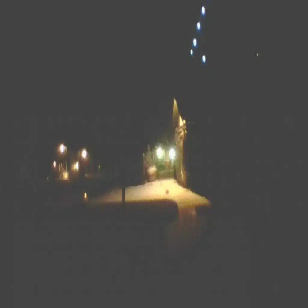 It Looks Like Snow