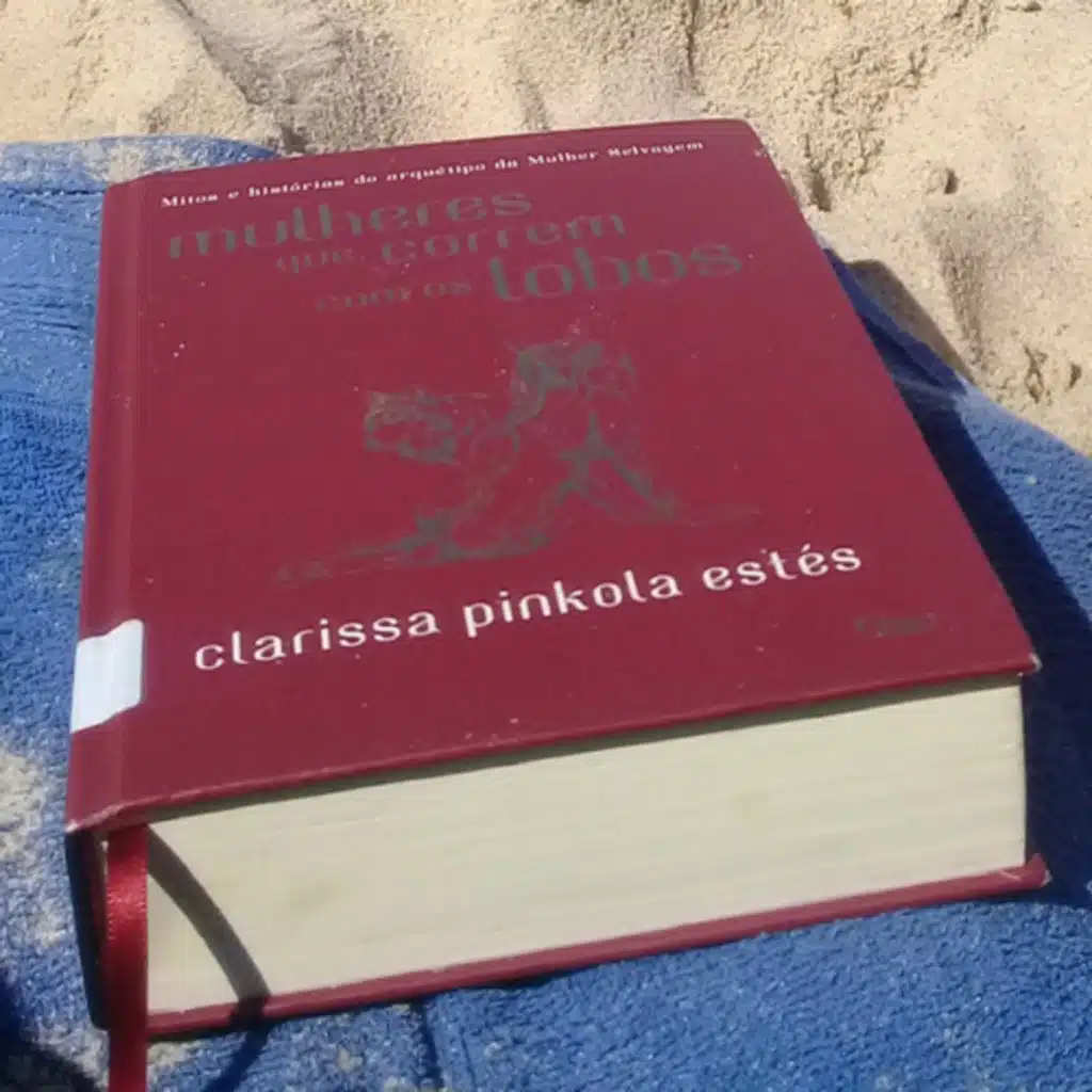 Mulheres que correm com os Lobos | Clarissa P.E| “A mulher medial : a que respira debaixo d’água.”