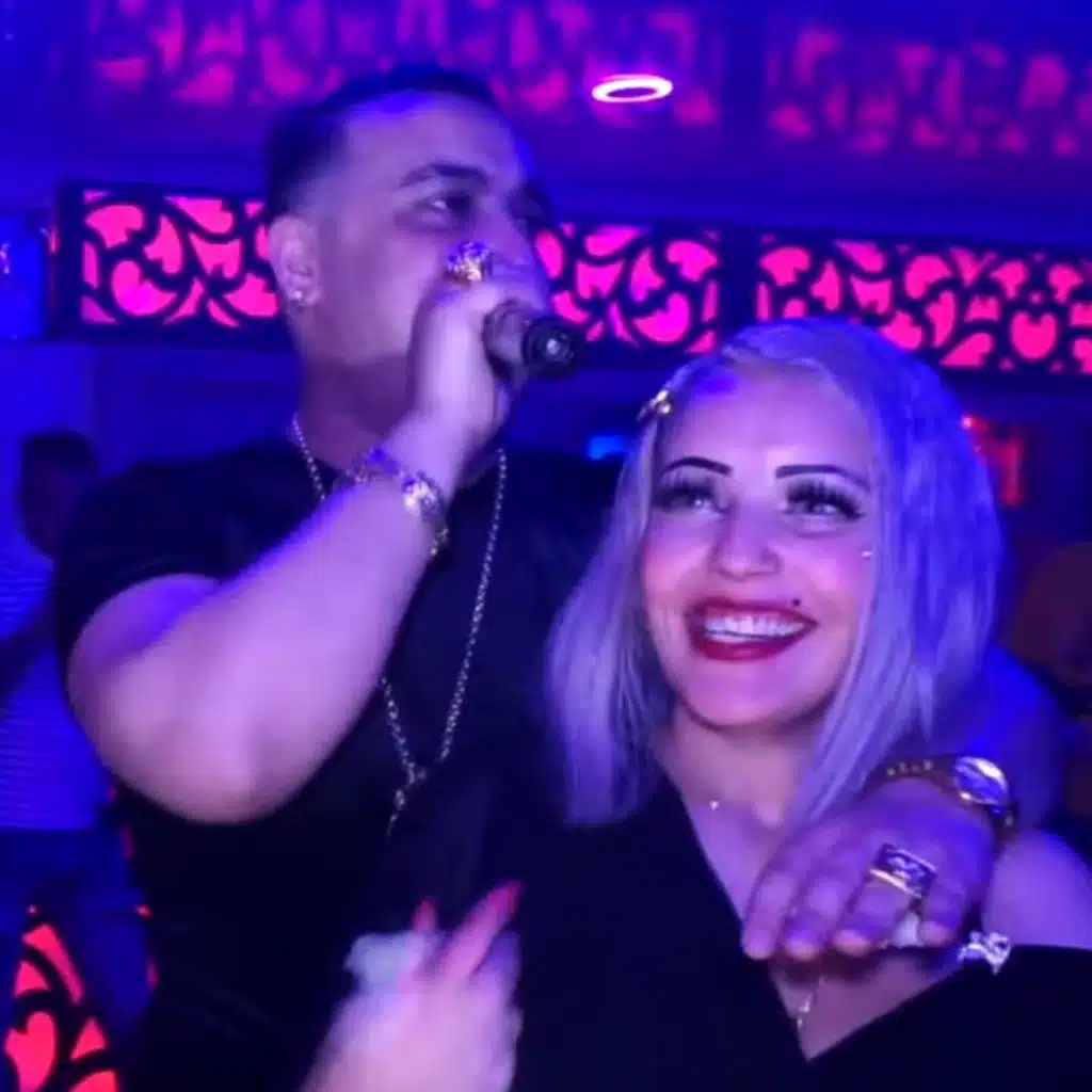 يعجبني مزروط يعنق و يصوط (feat. Wissem El Benz)