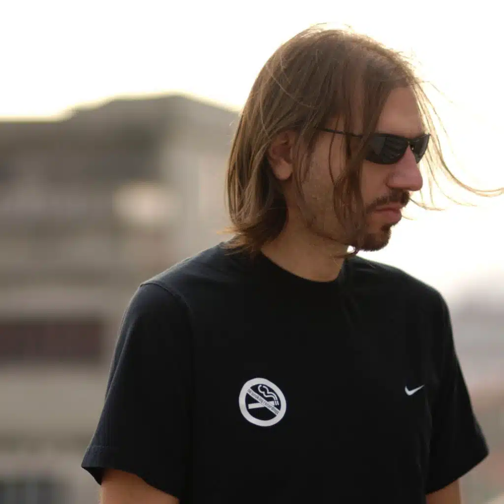 DJ Tarkan - No Smoking (July 7, 2010) [Re-Upload]