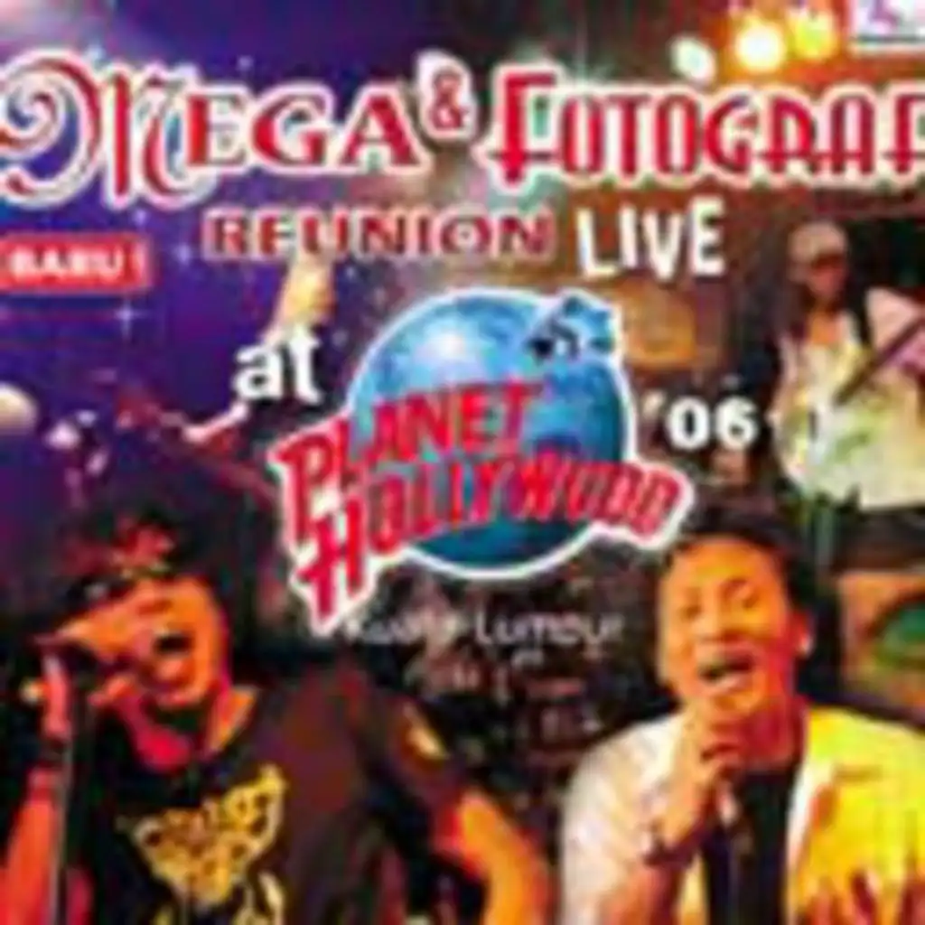 Reunion Live at Planet Hollywood 06