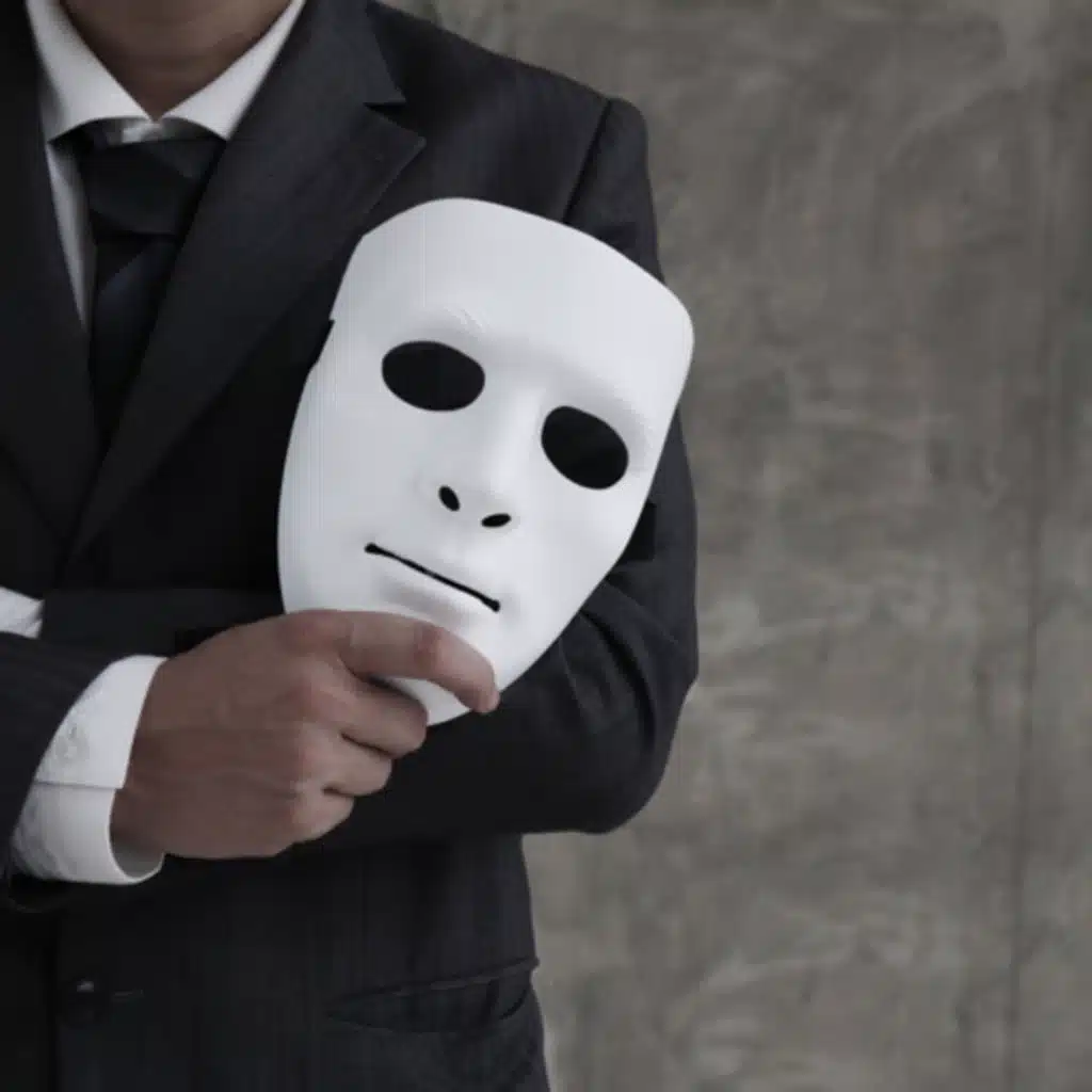 ကိုယ့်ကိုယ်ကိုယ်လှည့်ဖျားခြင်း