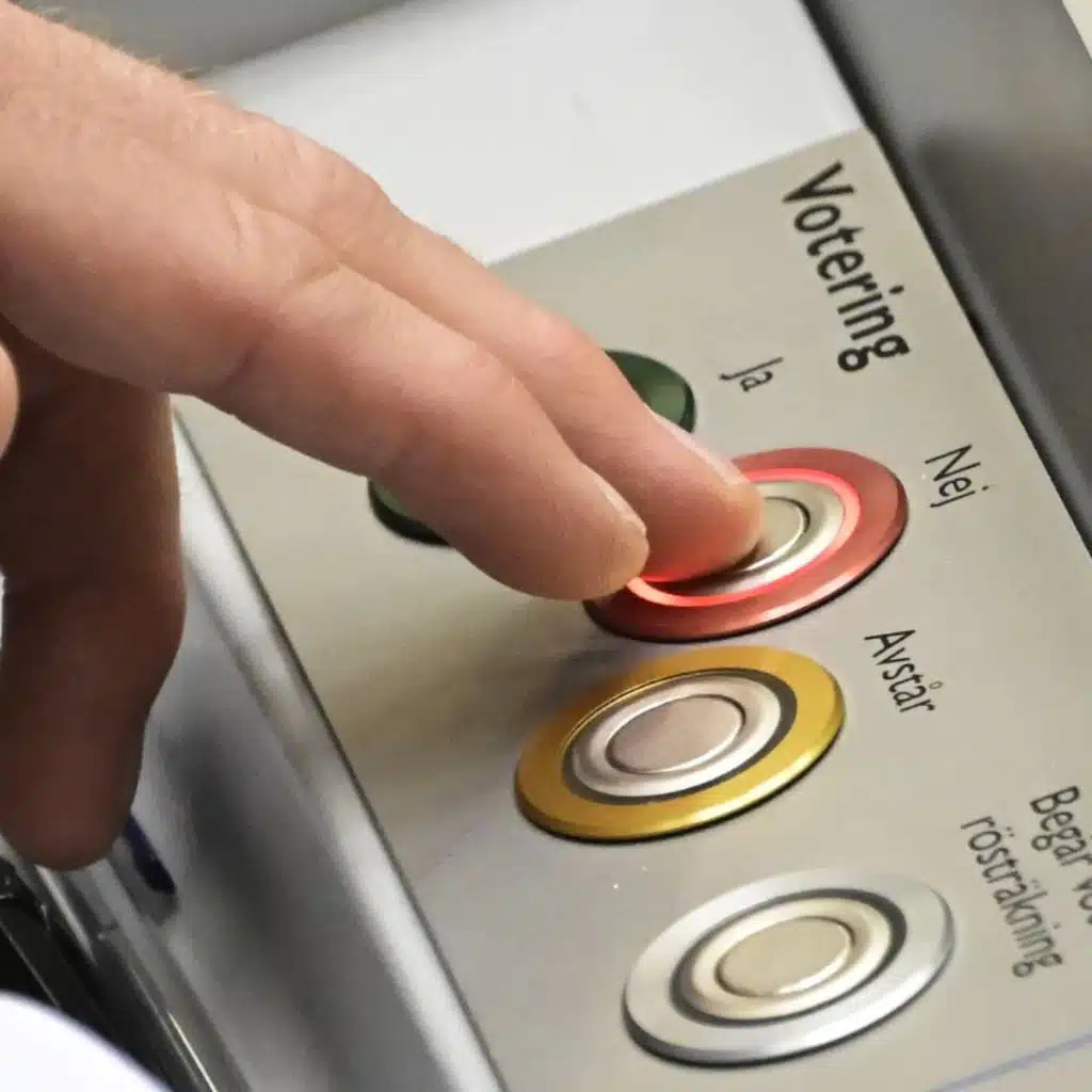 واکنش وزیر امورخارجه به زلزله در افغانستان، رای‌گیری بودجه بهاری در پارلمان، ارتباط اسنوس و شمار اسپرم&nbsp;مردان