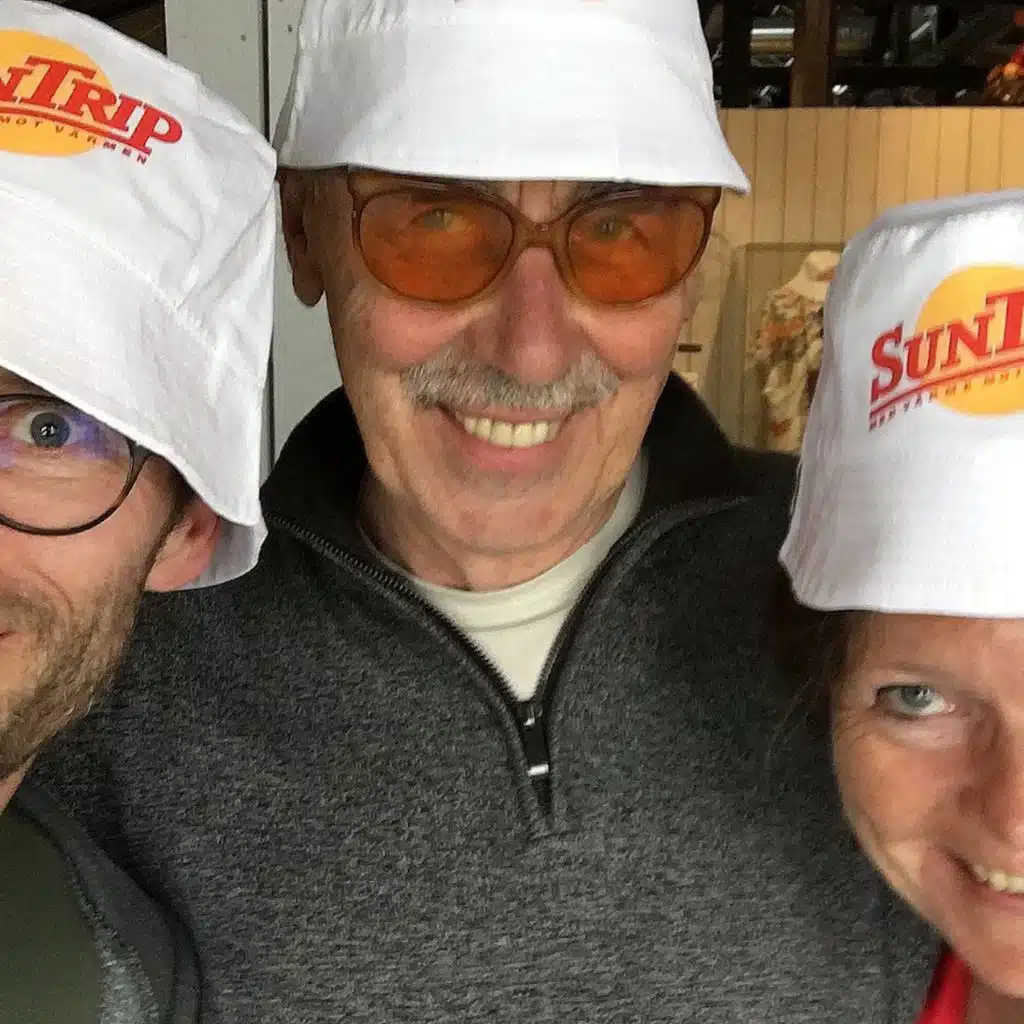 Alla vill resa men ingen vill vara turist