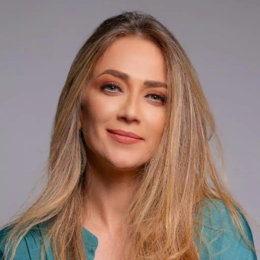 دلال أبو آمنة