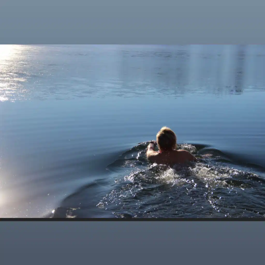 Eisschwimmen, Wandern und gemeinsame, unberührte Nächte