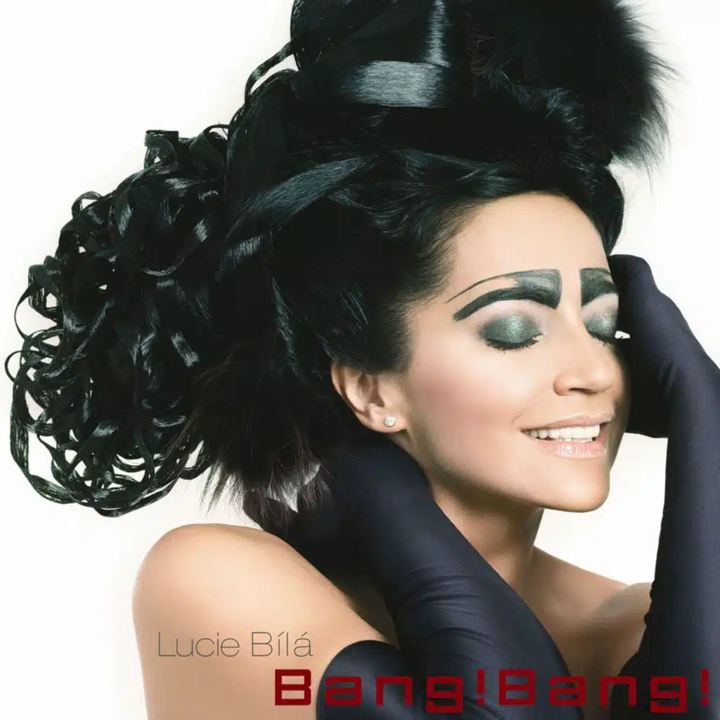 Most přes rozbouřené vody