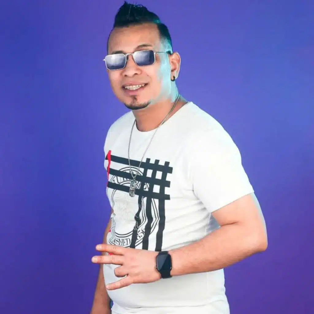 أرقصي و حركي مراودك هذيك هيا حلاوتك حركيها بشويا (feat. Chihab Chebab)