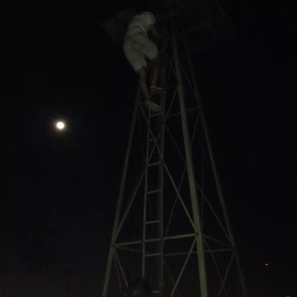 Nimbus 2001 (feat. Tayla)