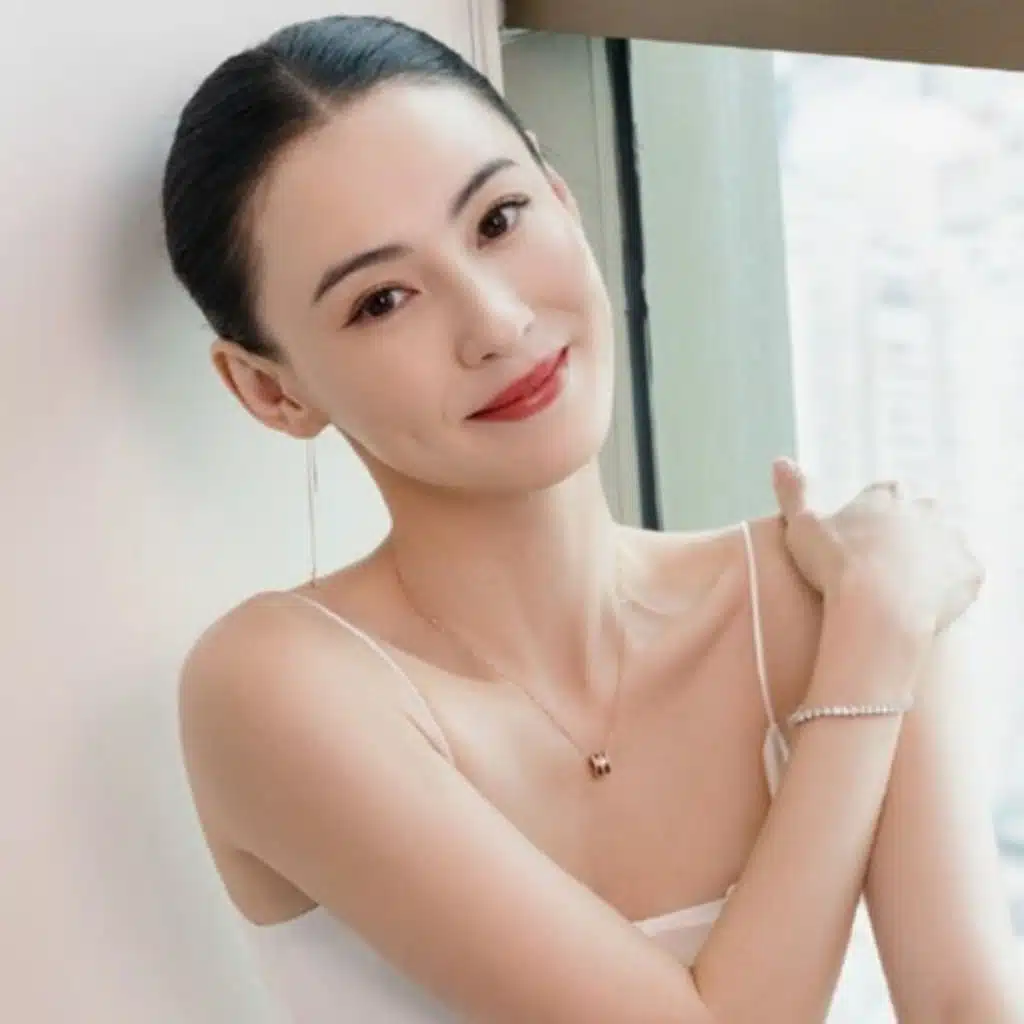 Trương Bá Chi nhọc nhằn làm mẹ đơn thân 3 đứa con, 5h sáng phải dậy, Tạ Đình Phong nào hay biết