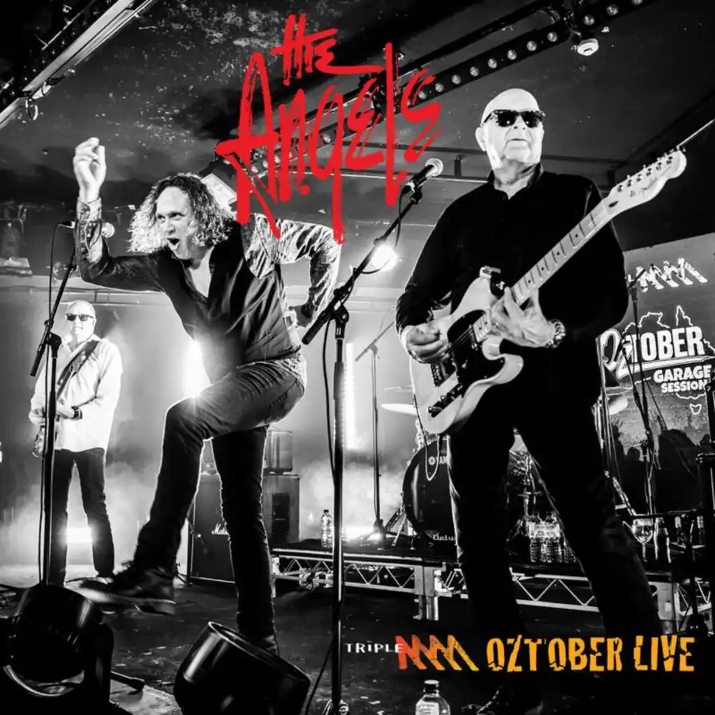 Triple M OZTOBER (Live)