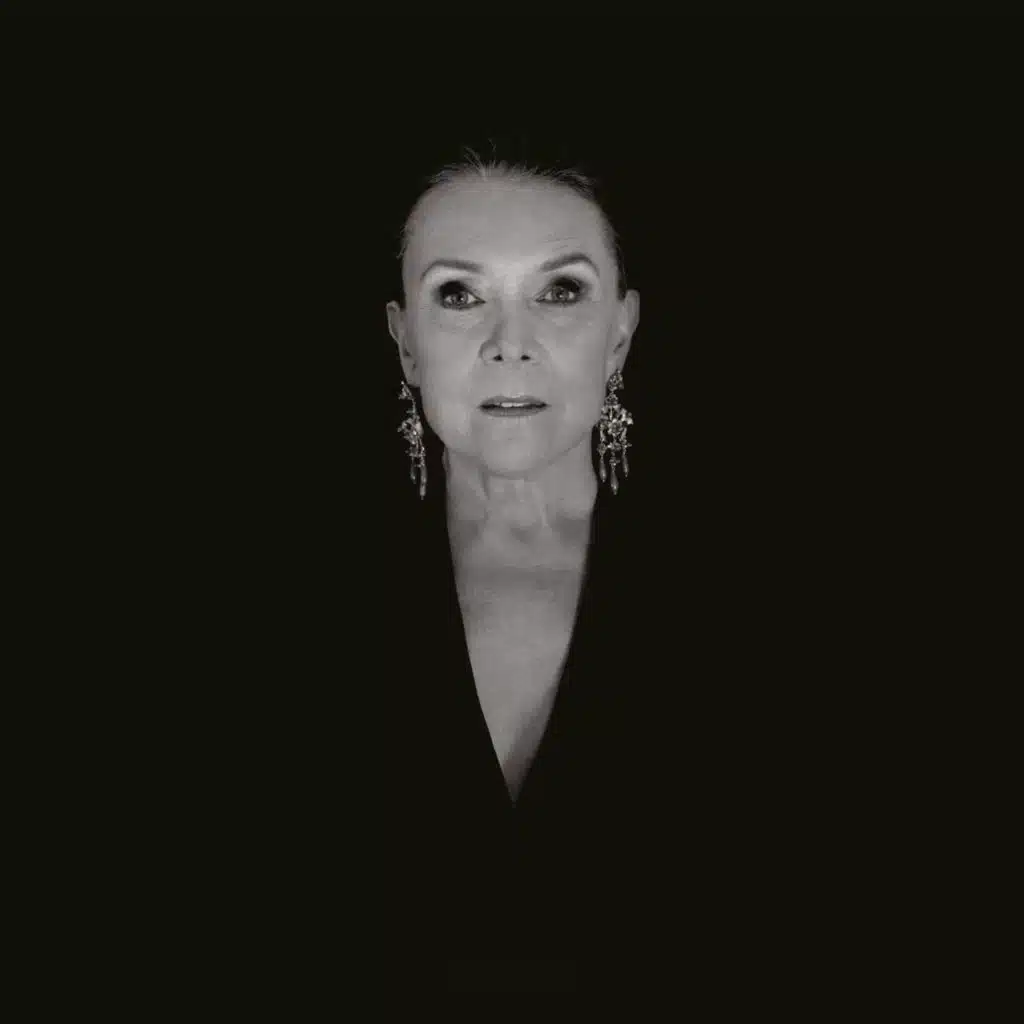 What's a Woman / Comme on est venu