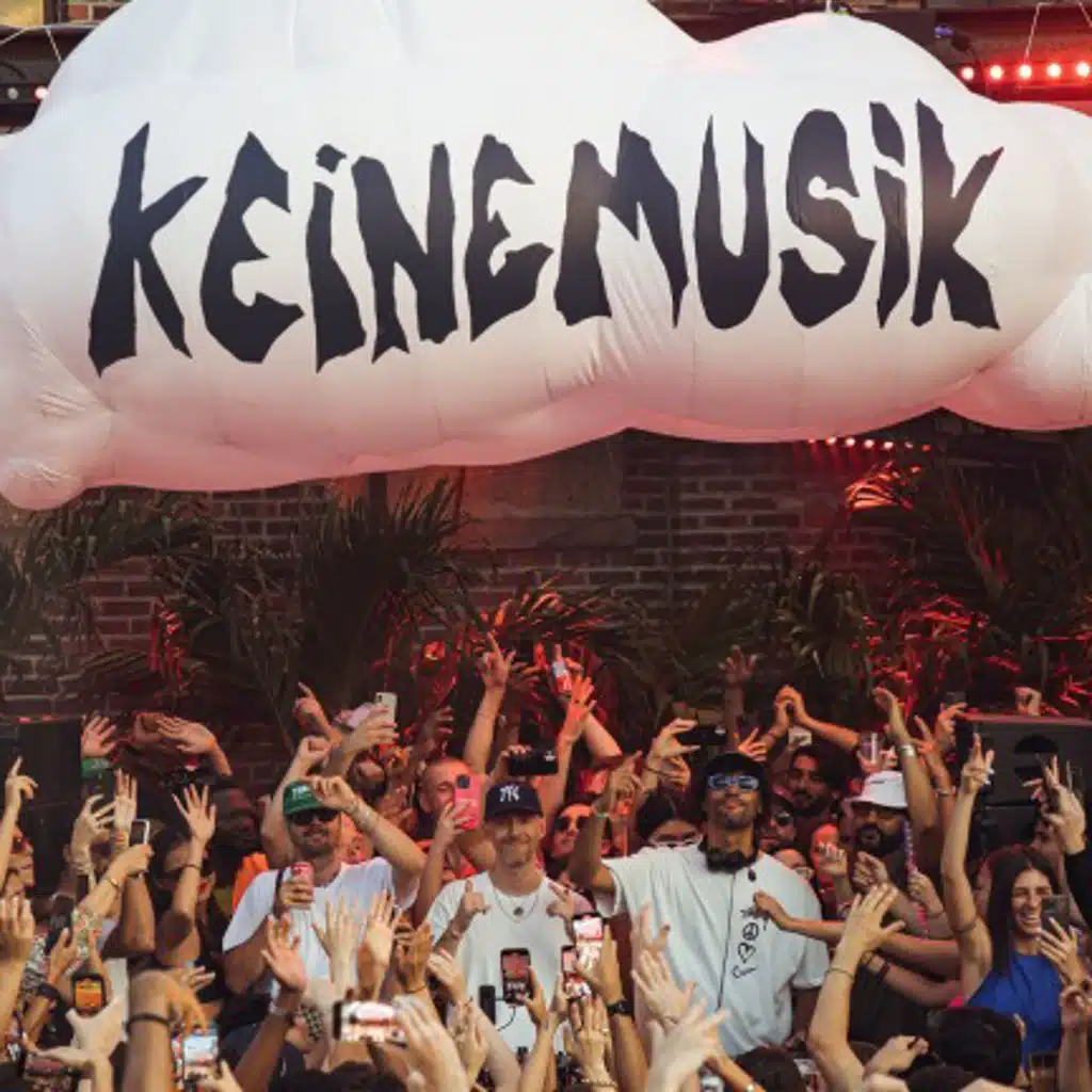 Keinemusik hits☮️☁️