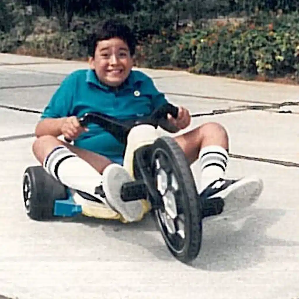 246: I Was An Artsy Kid (w/ Gillian Jacobs & Rider Strong)